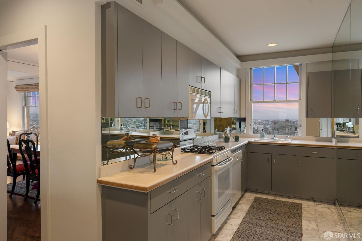 1201 California Street # 1503