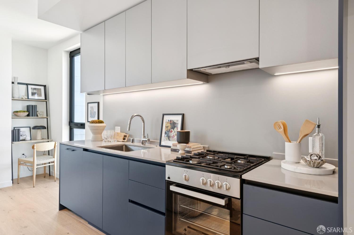 988 Harrison Street Unit: CJ7
