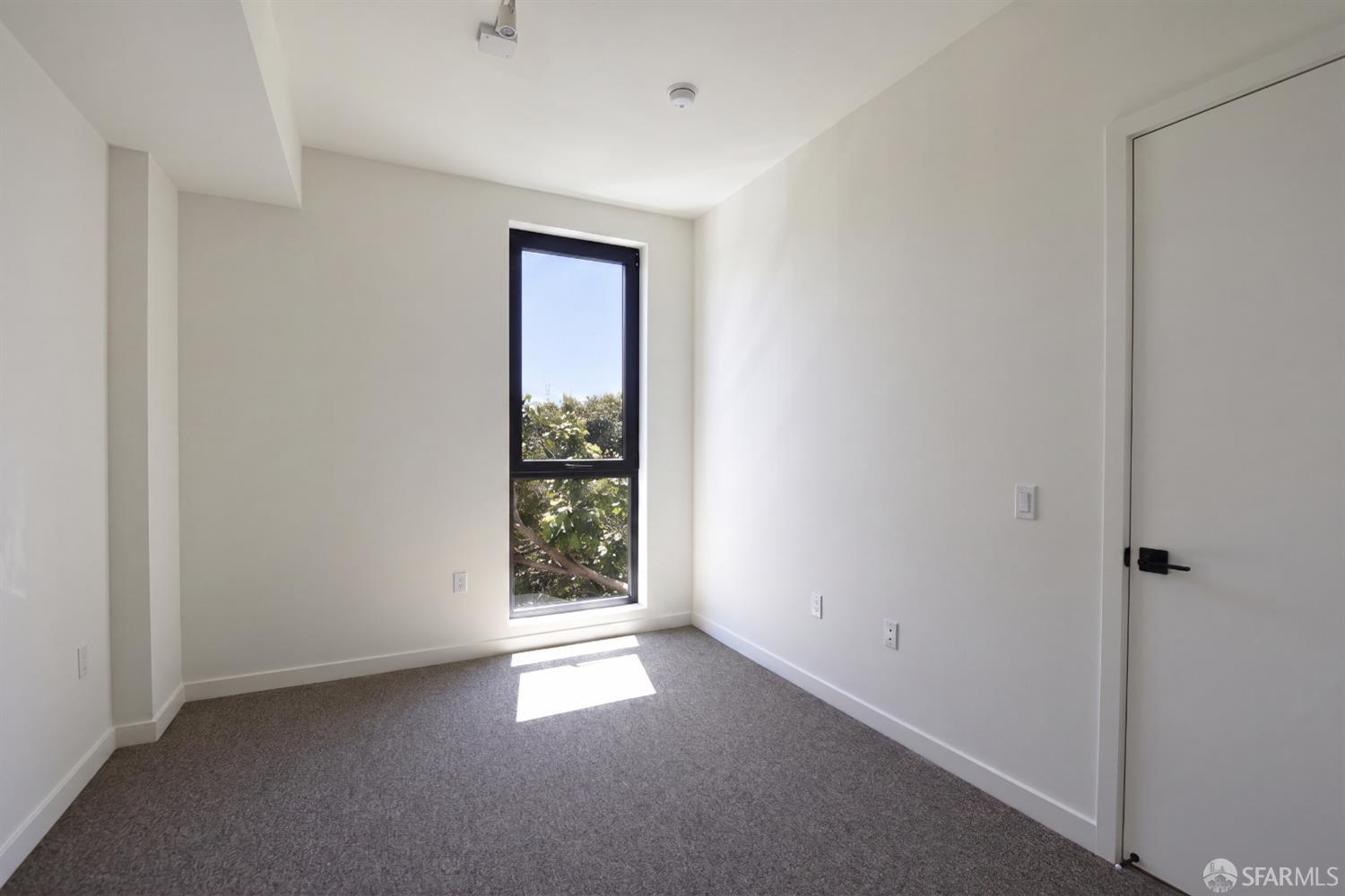 395 6th Street Unit: BE9