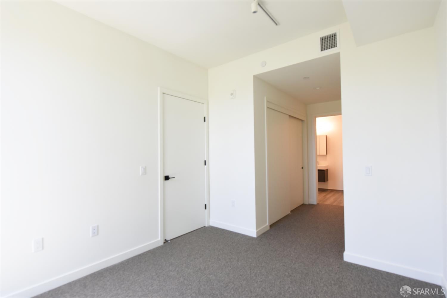 395 6th Street Unit: BE9
