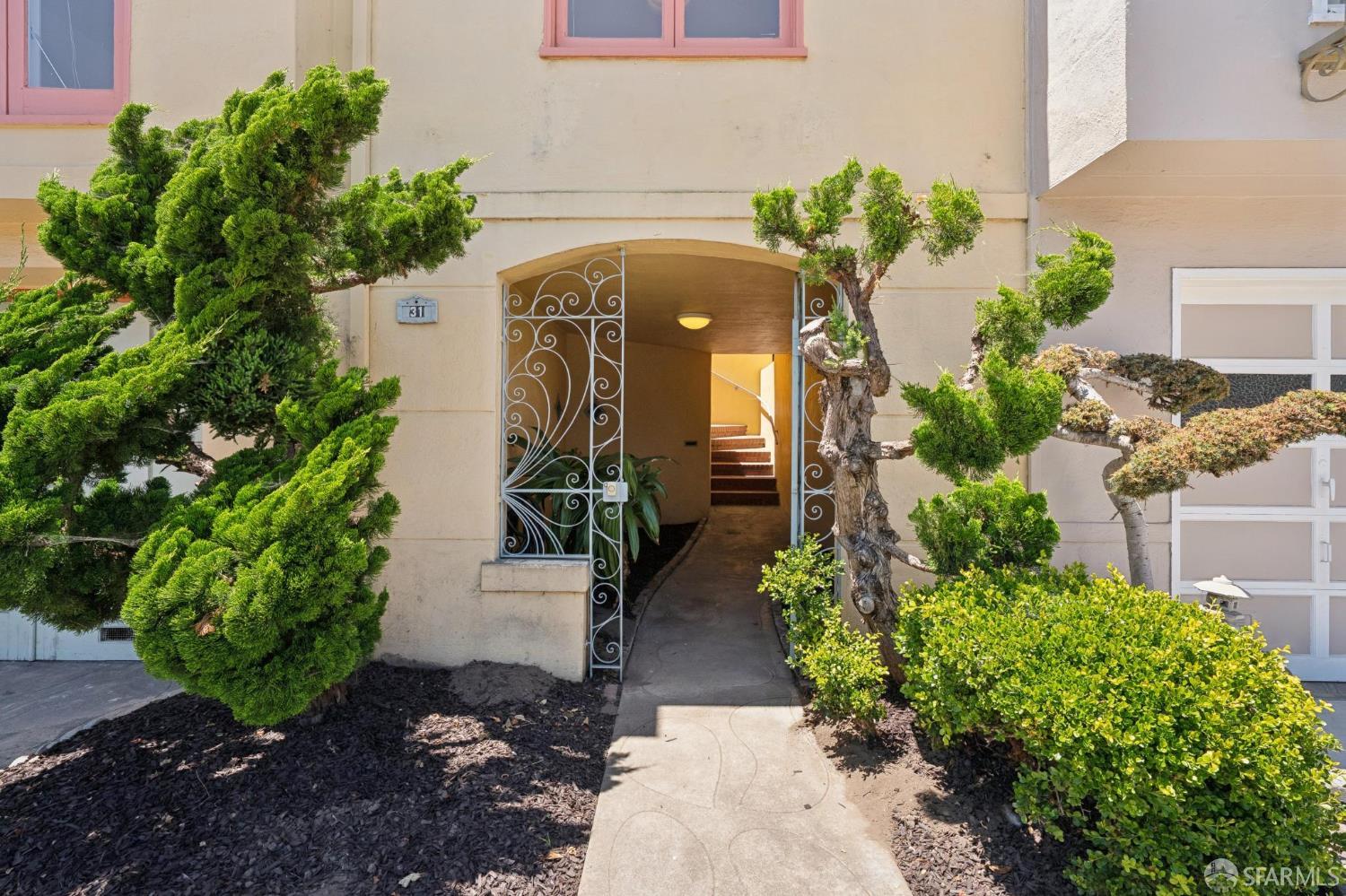 31 Middlefield Drive