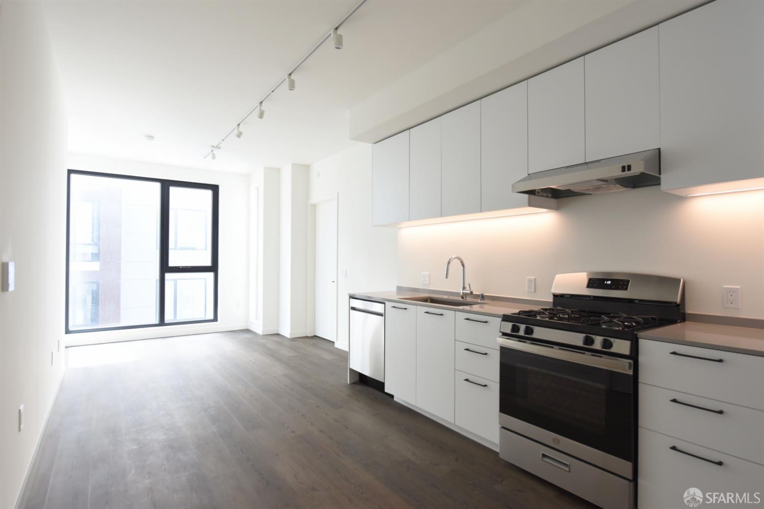 395 6th Street Unit: BM1