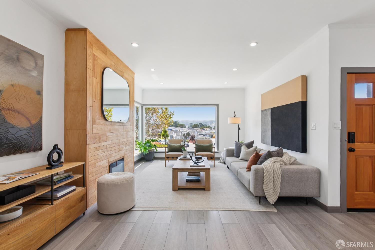 98 Wilshire Avenue