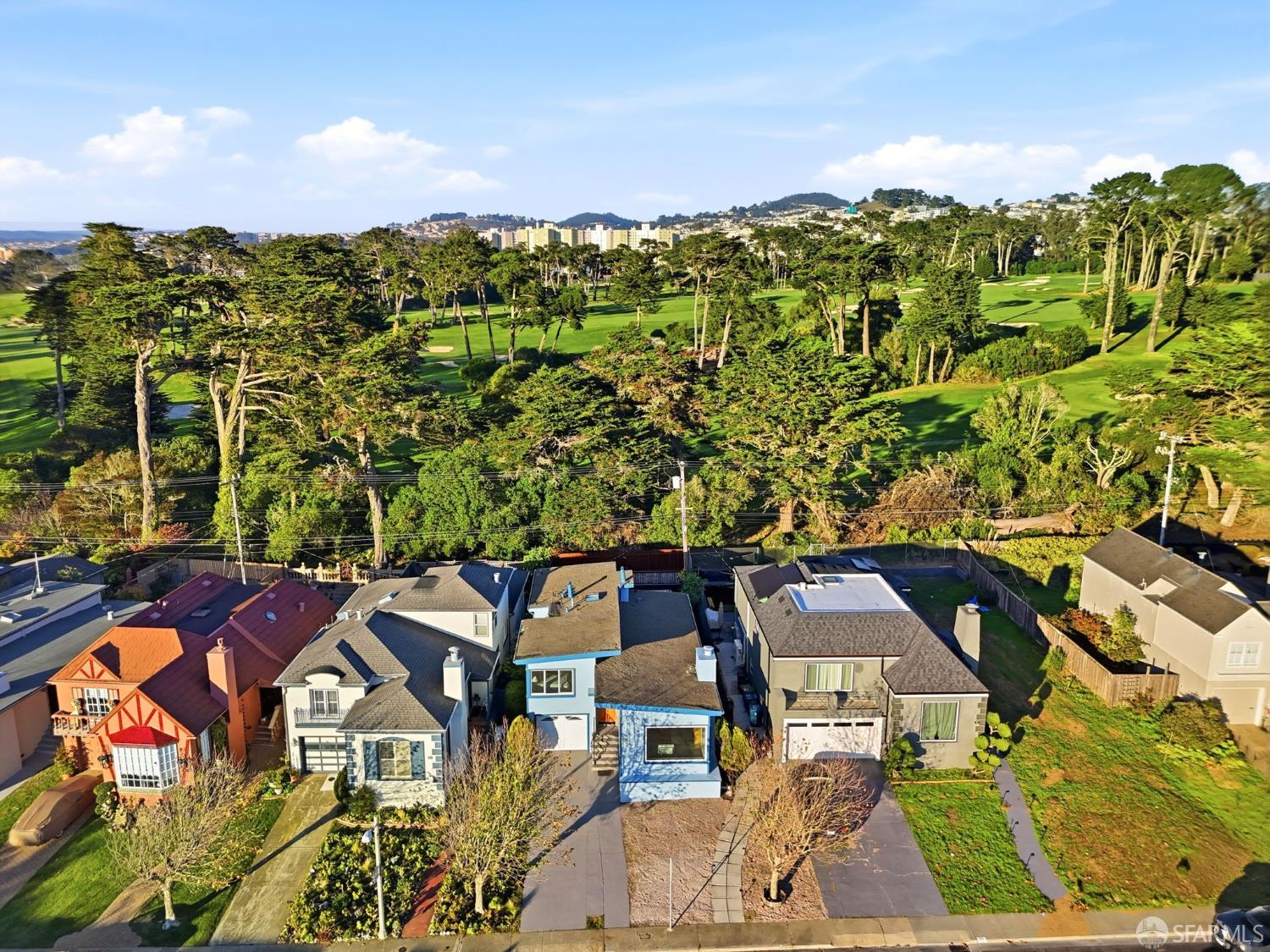 98 Wilshire Avenue
