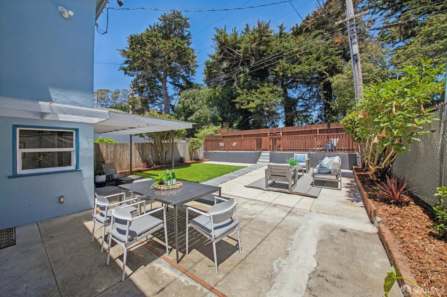 98 Wilshire Avenue