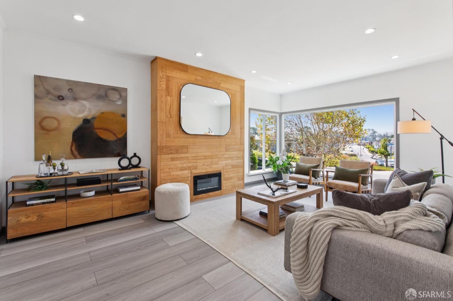 98 Wilshire Avenue