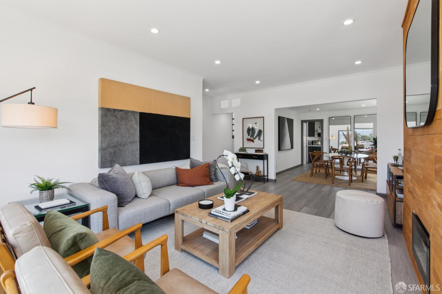 98 Wilshire Avenue