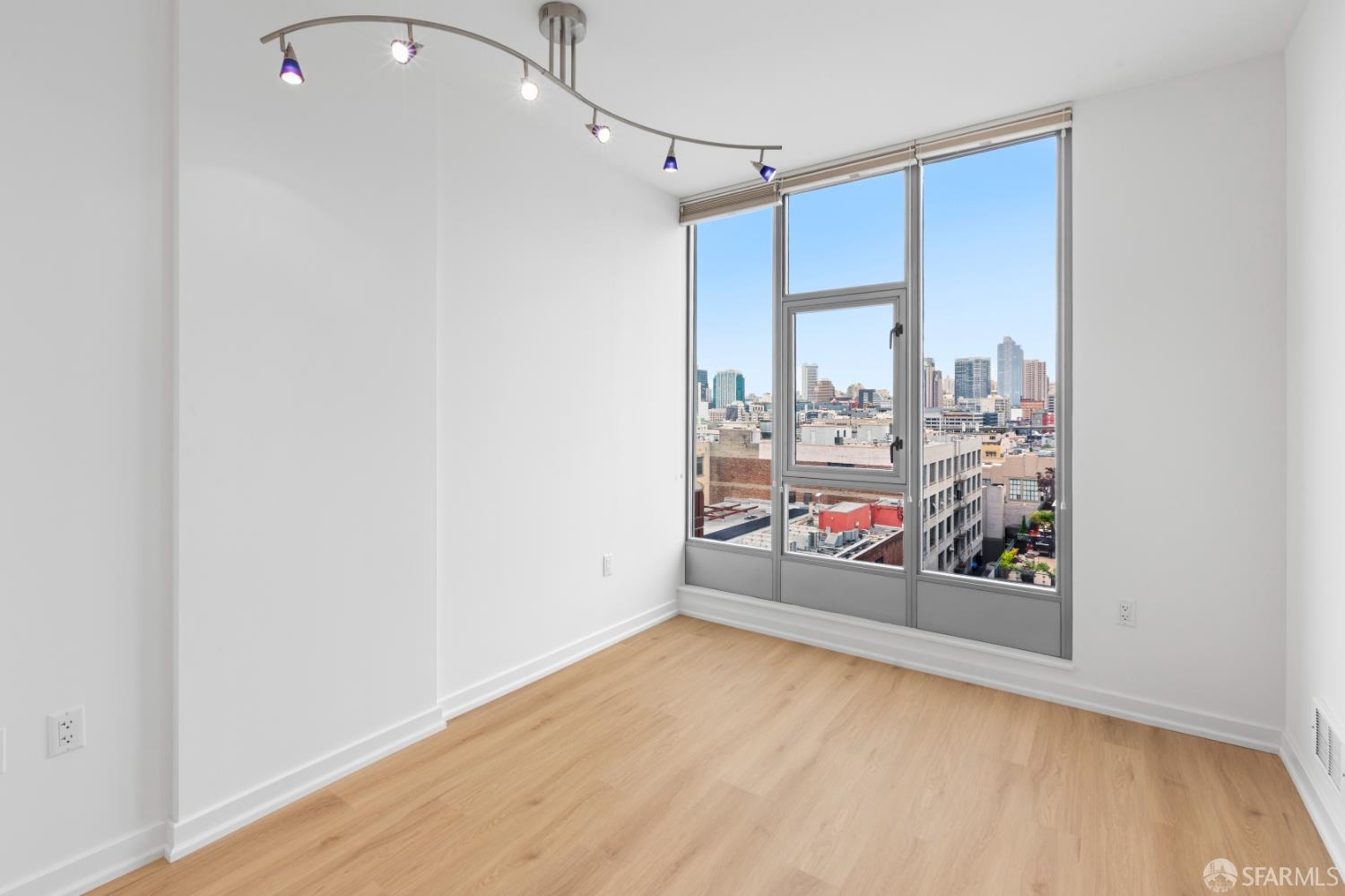170 King Street # 1027