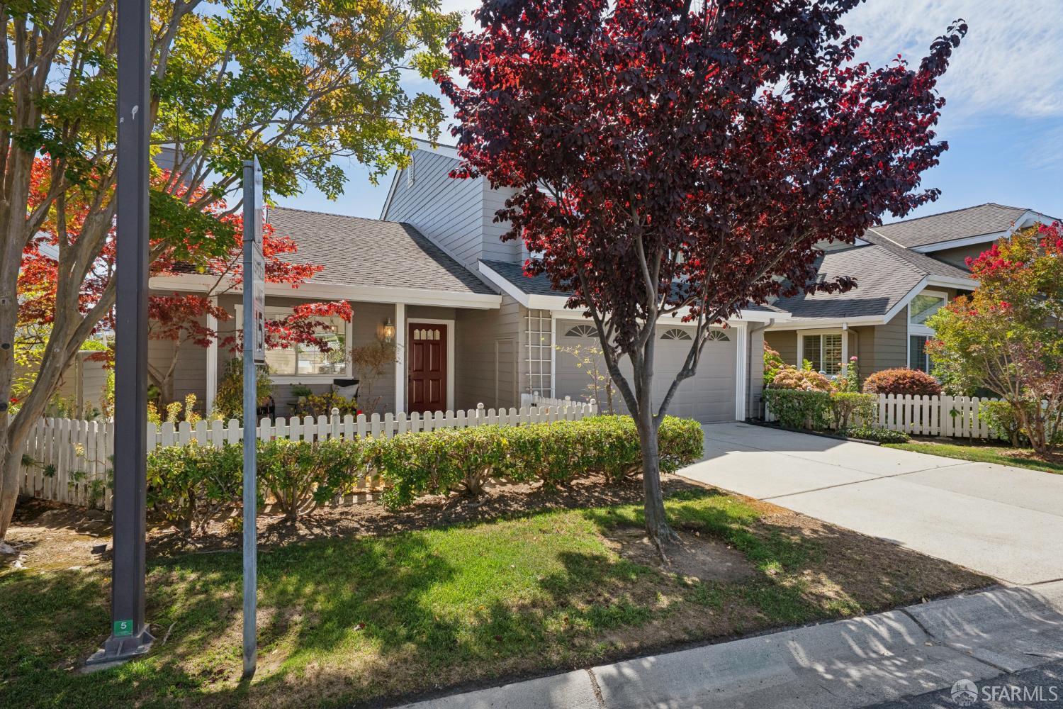 860 Newport Circle