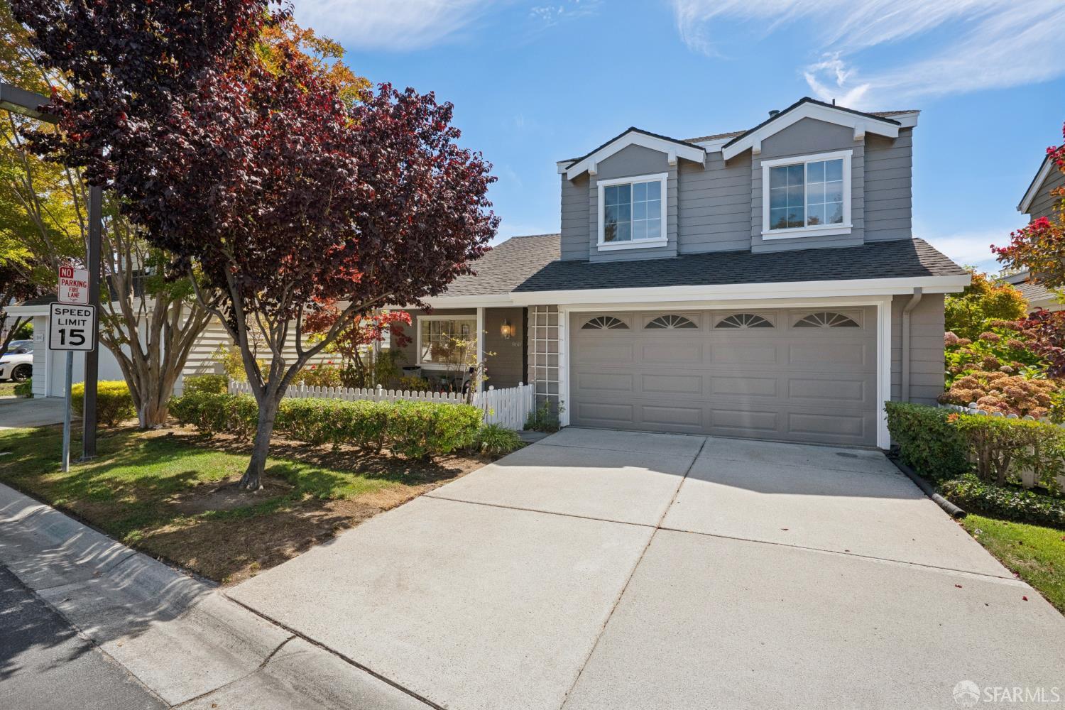 860 Newport Circle