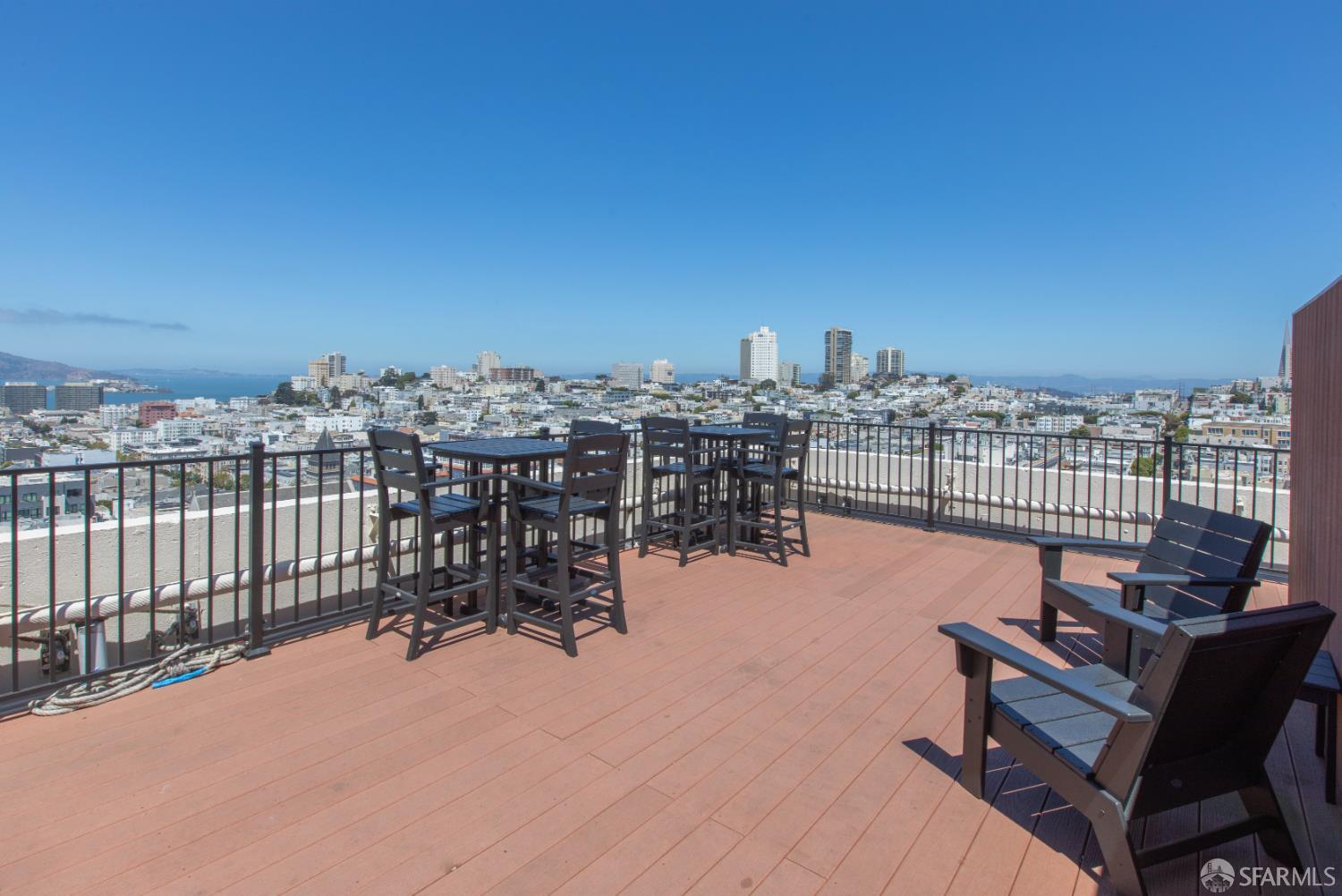 2040 Franklin Street # 1004