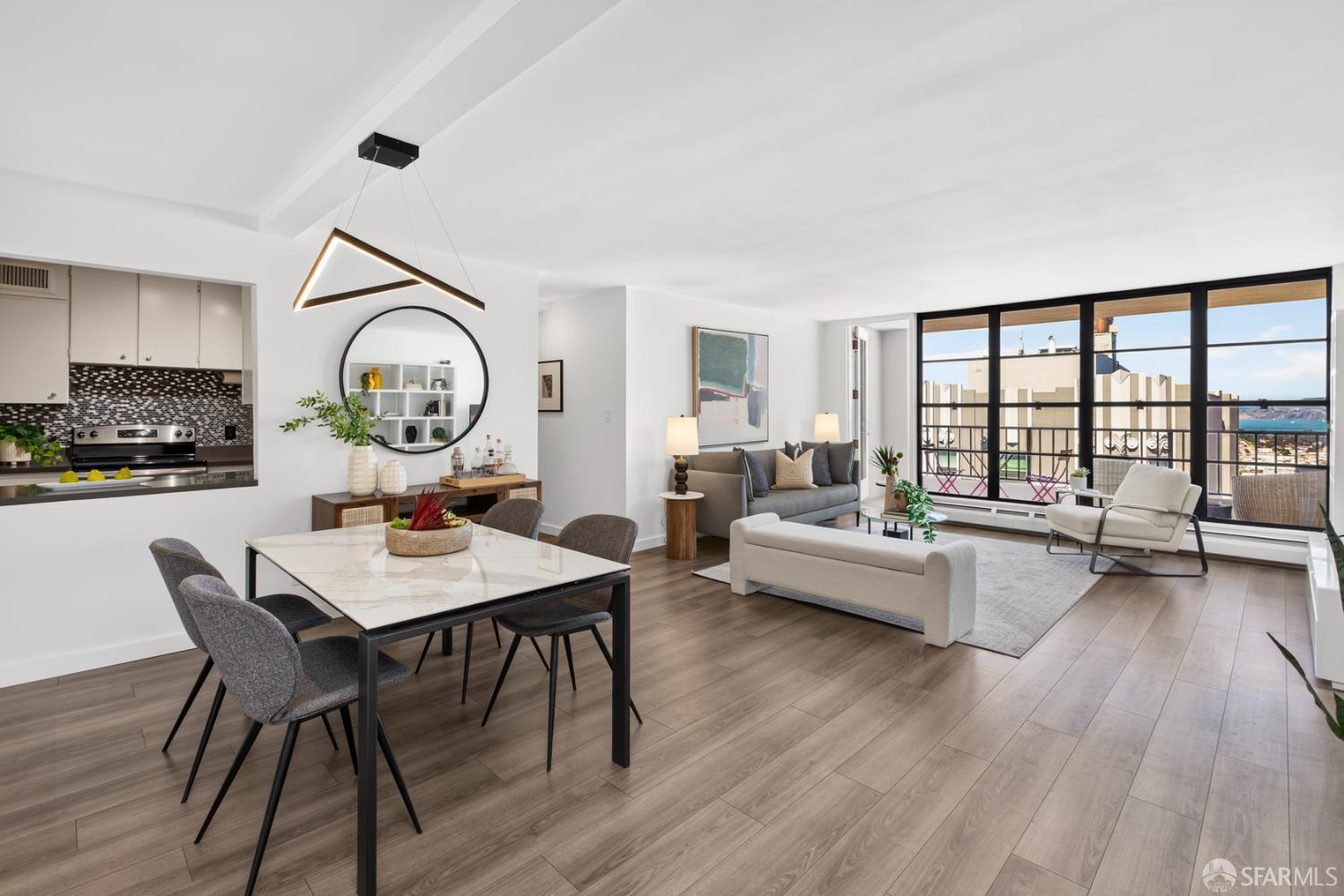 2040 Franklin Street # 1004