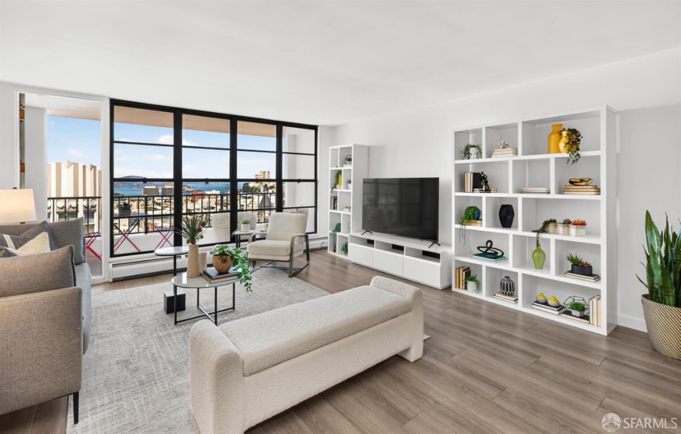2040 Franklin Street # 1004