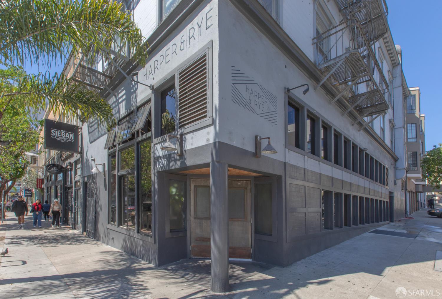 2040 Franklin Street # 1004