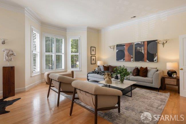 1150-1150A Haight Street