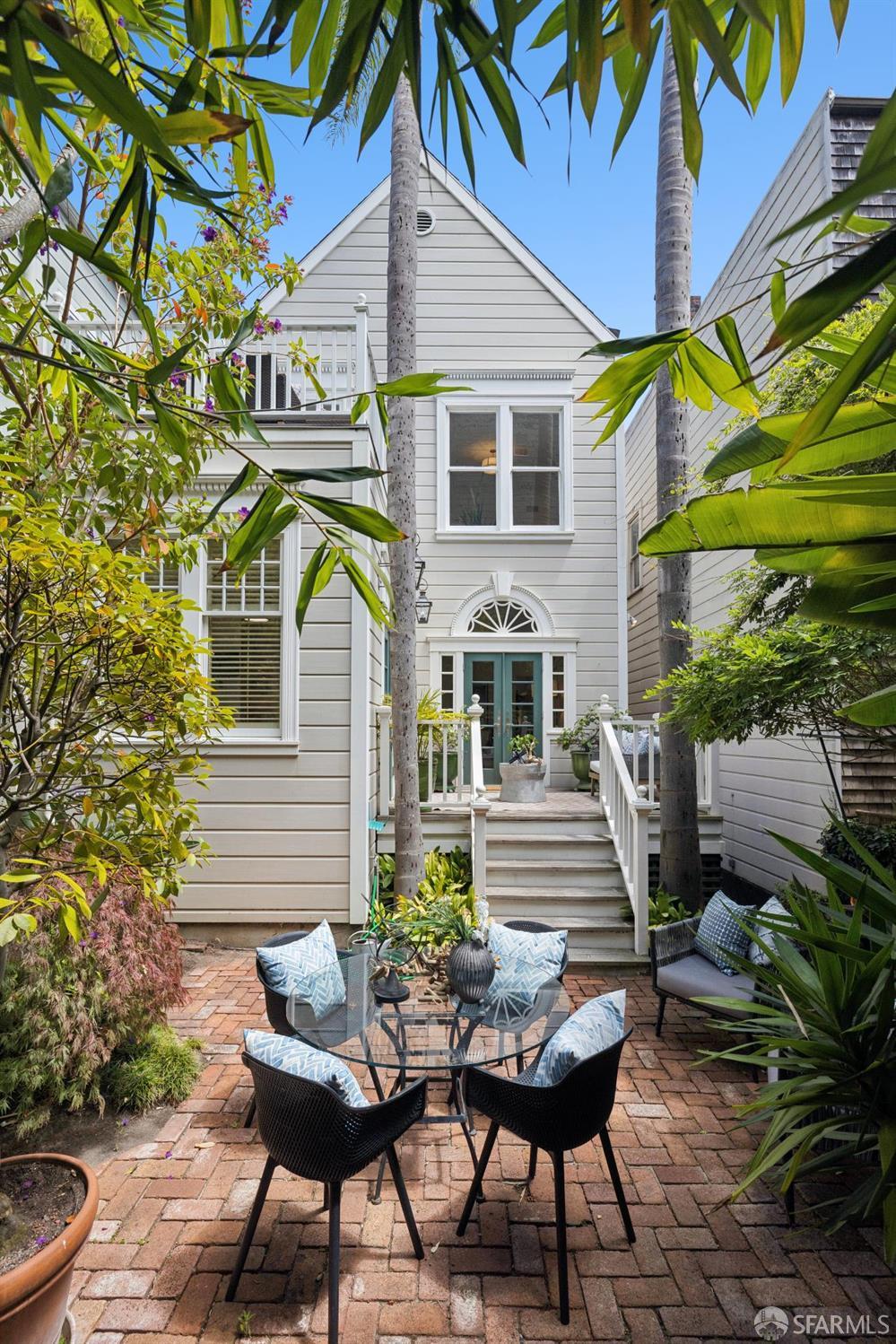 2033 Baker Street