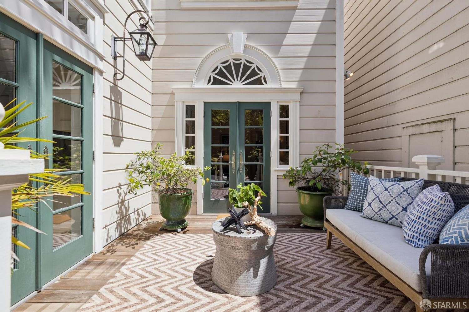 2033 Baker Street