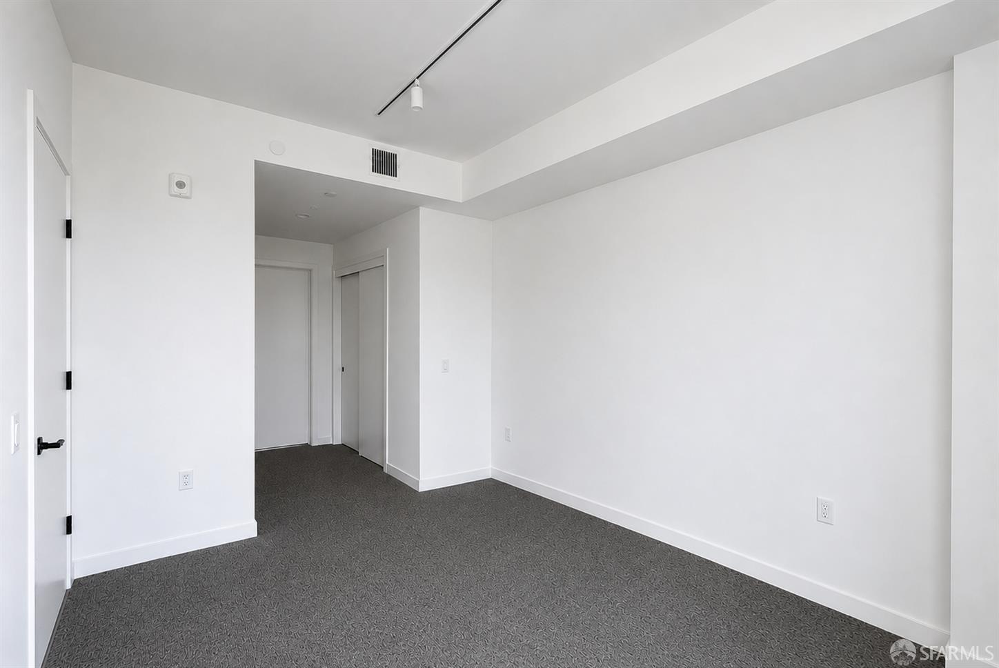395 6th Street Unit: BE8