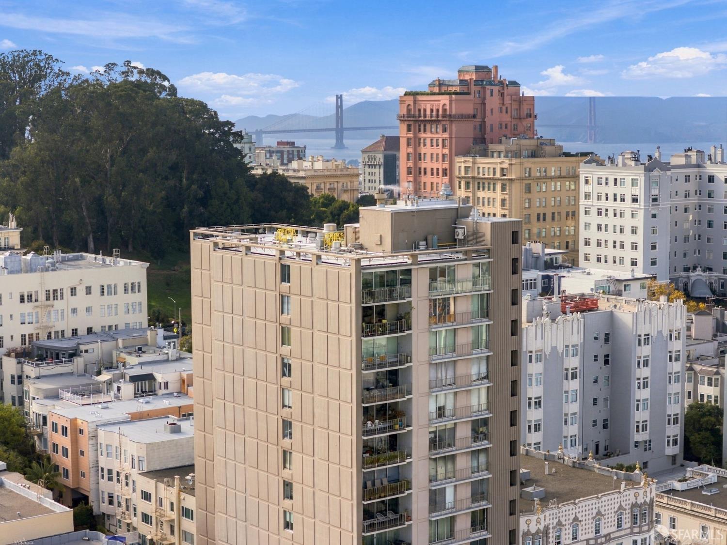1835 Franklin Street # 402