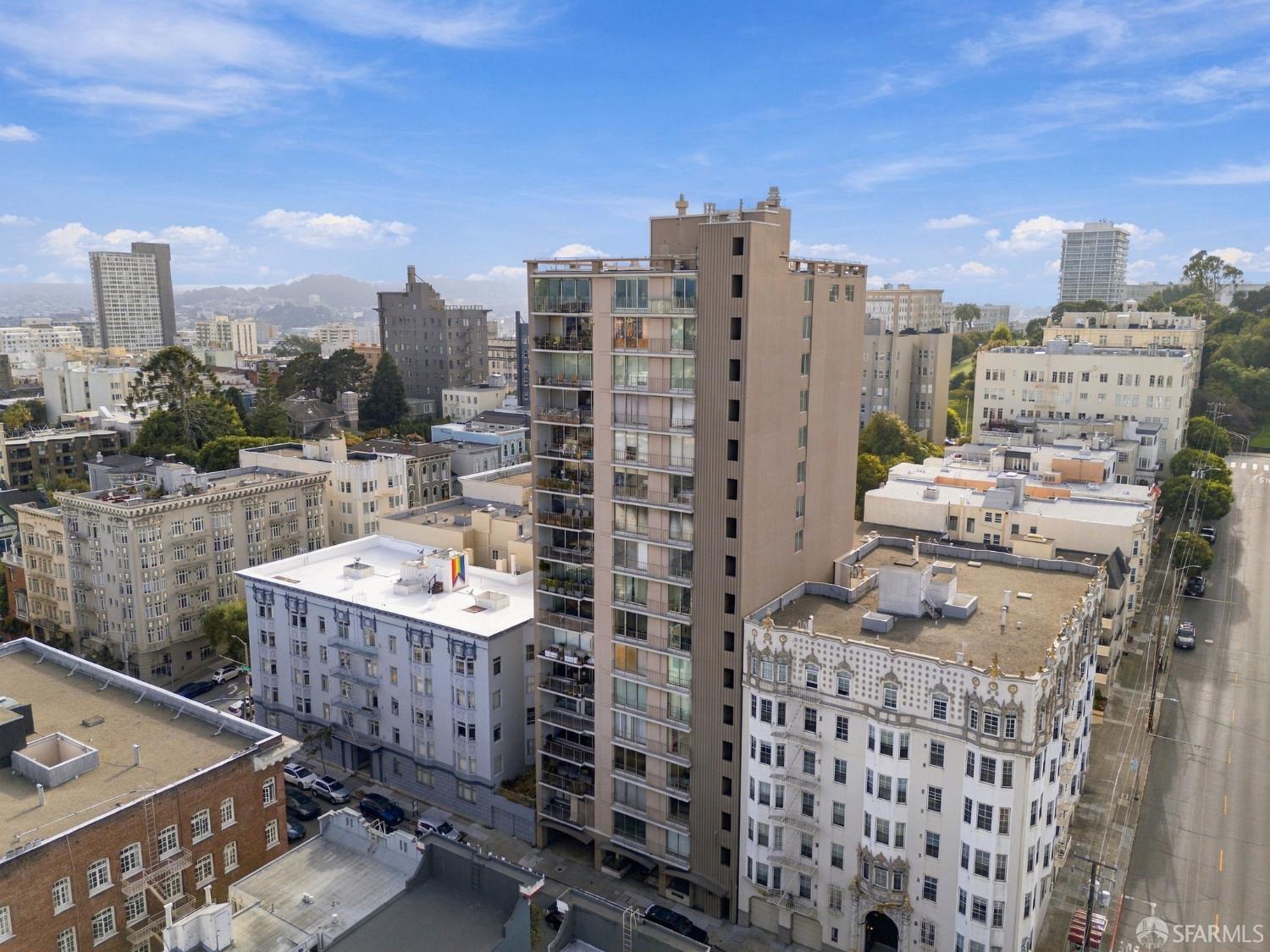 1835 Franklin Street # 402