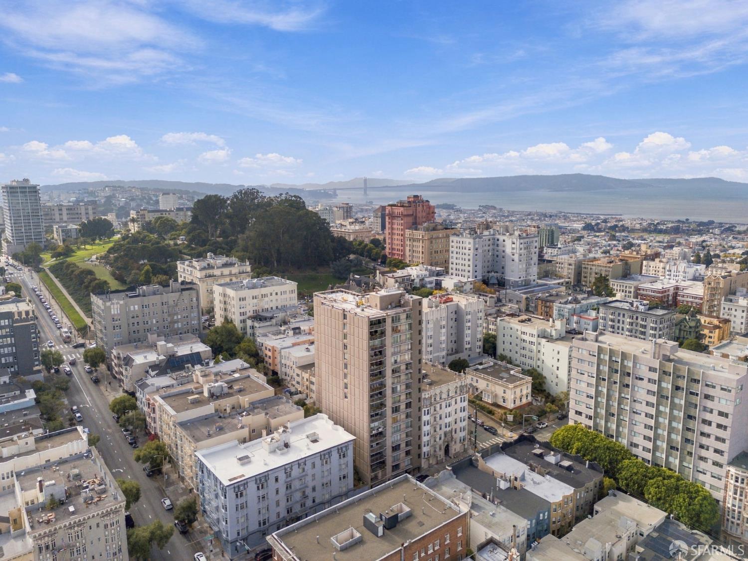 1835 Franklin Street # 402