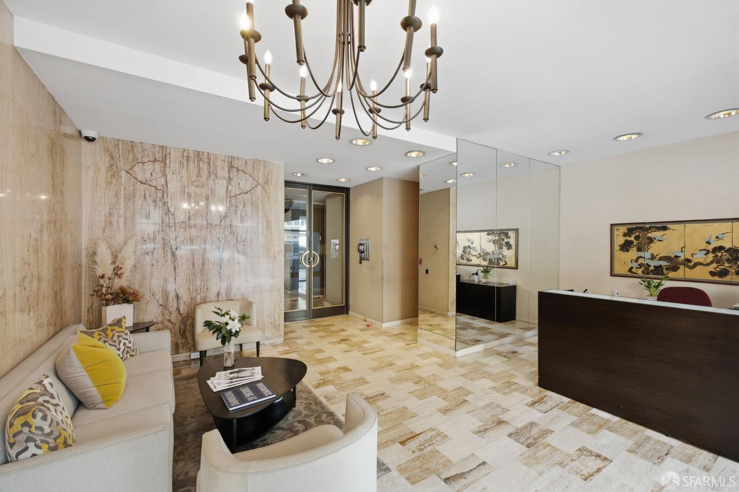 1835 Franklin Street # 402
