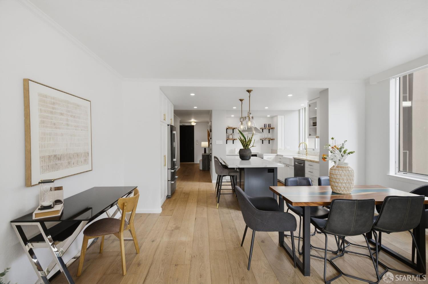 1835 Franklin Street # 402