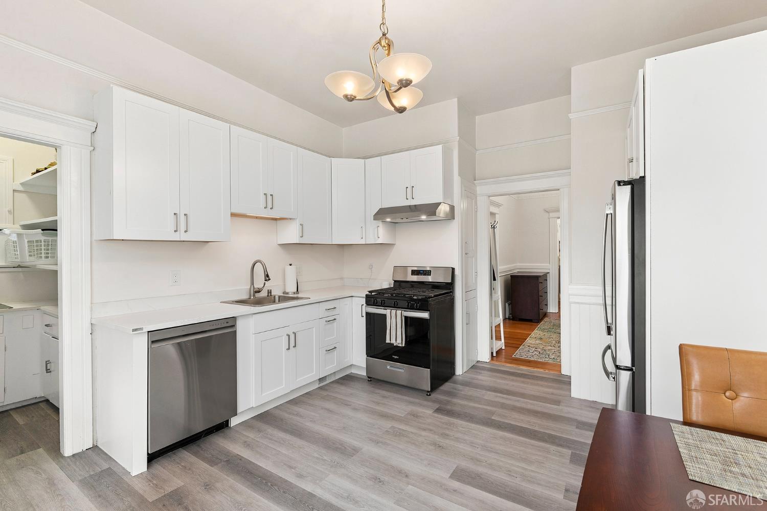 133-135A Saturn Street
