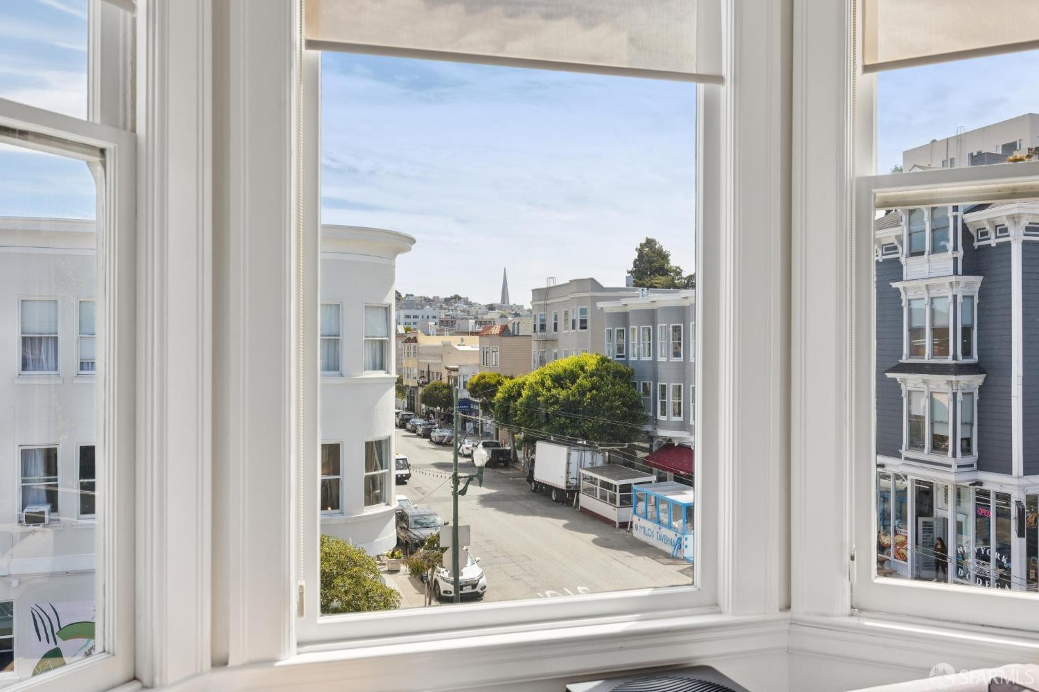 2801 Octavia Street # 4