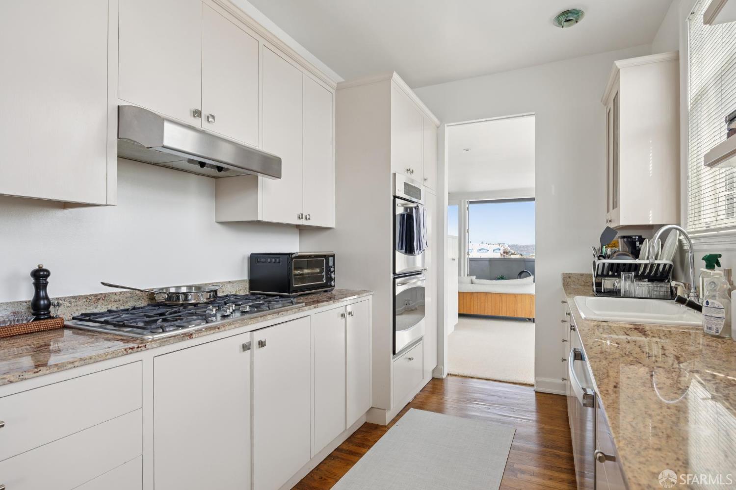 2801 Octavia Street # 4