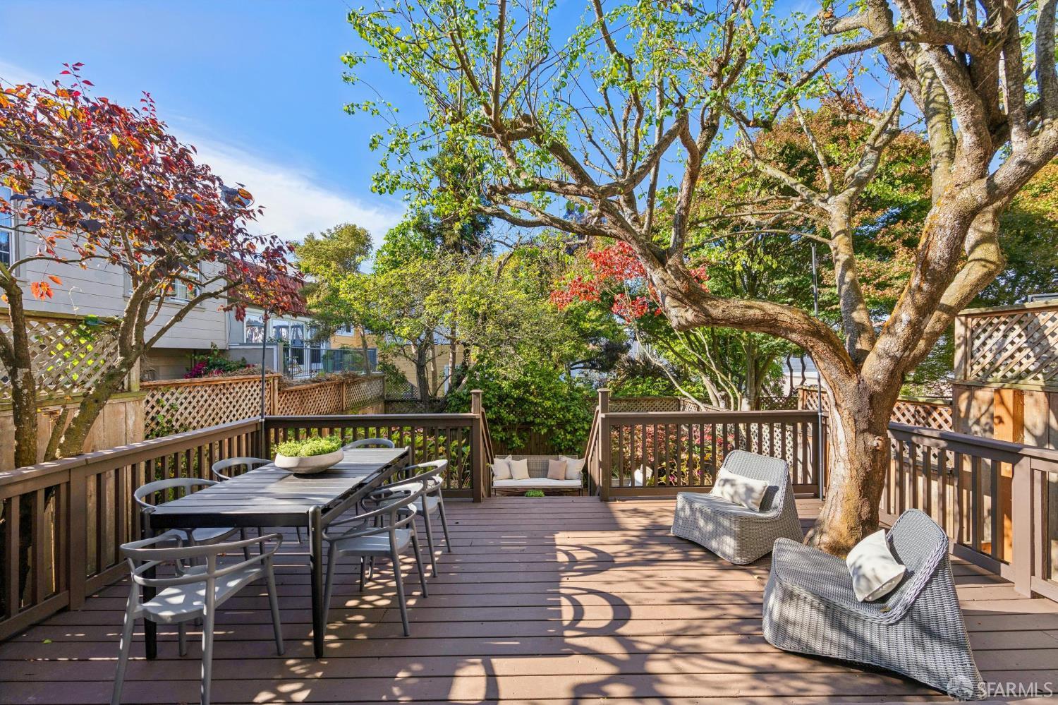 2580 Greenwich Street