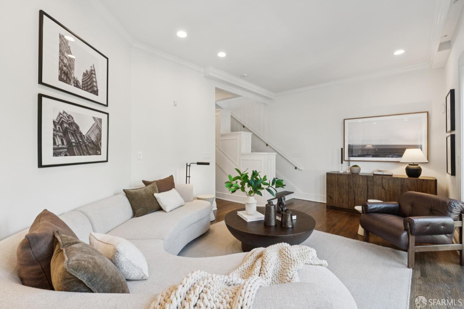 2580 Greenwich Street