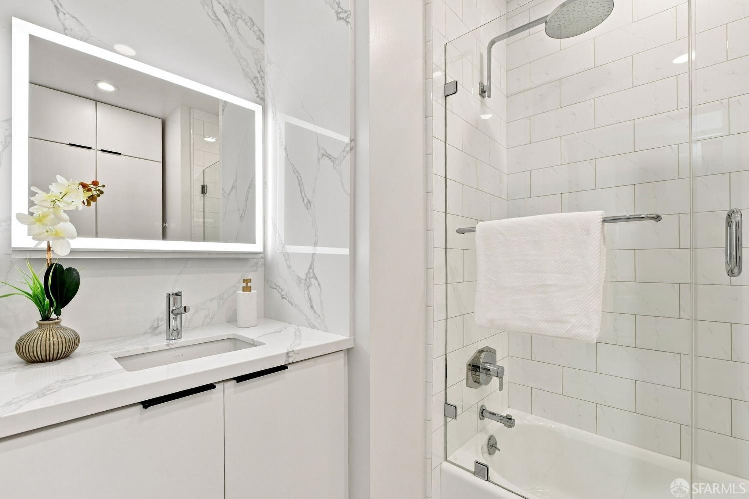 201 Sansome Street # 401