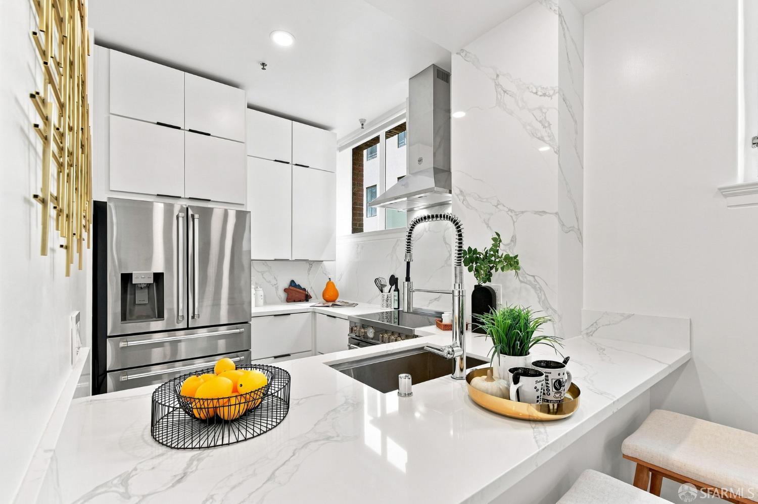 201 Sansome Street # 401