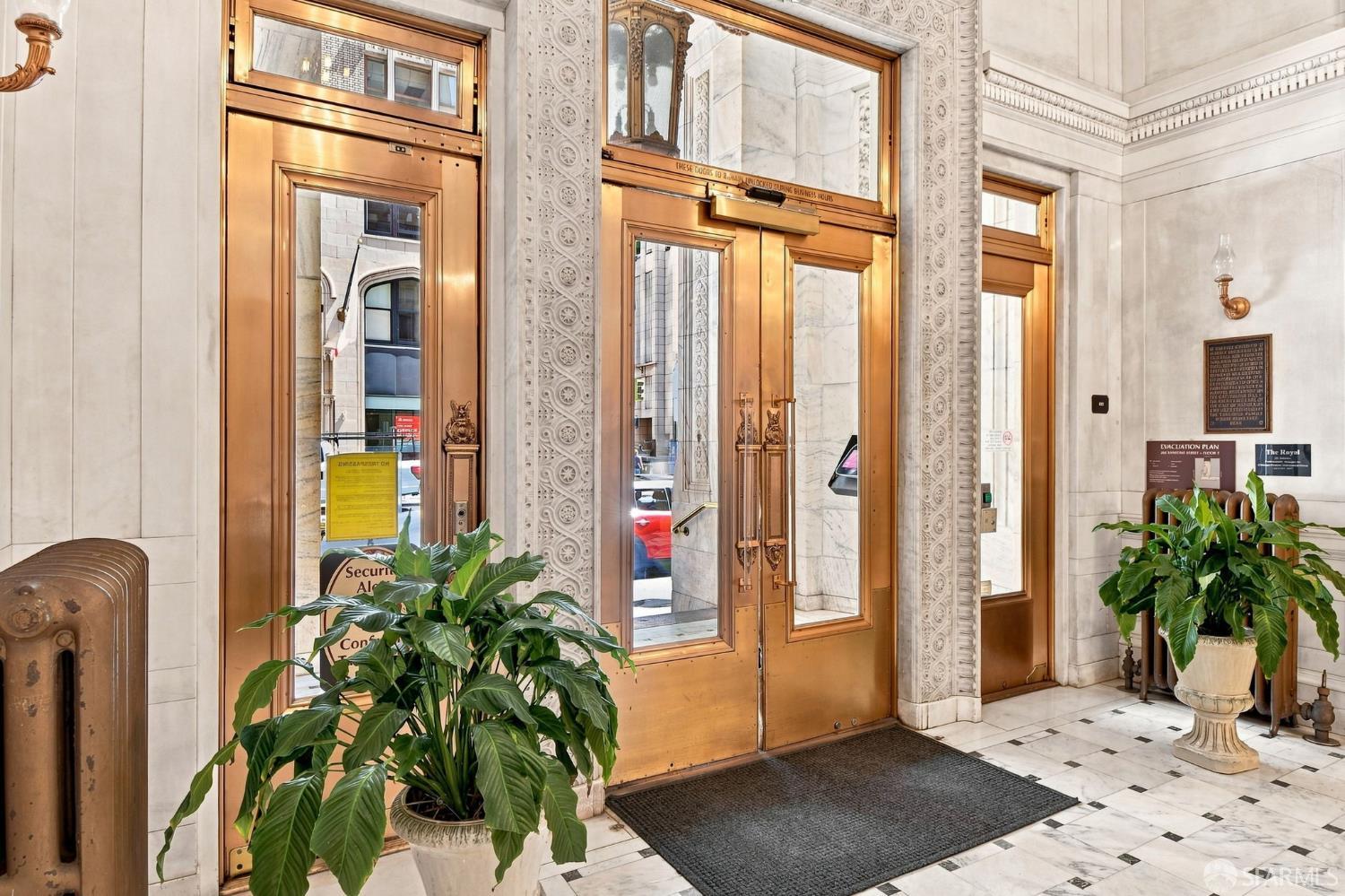 201 Sansome Street # 401
