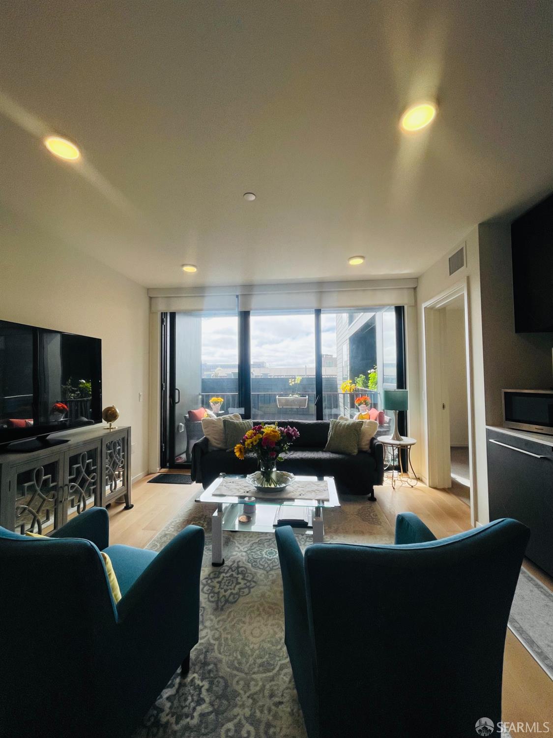 230 7th Street # 405