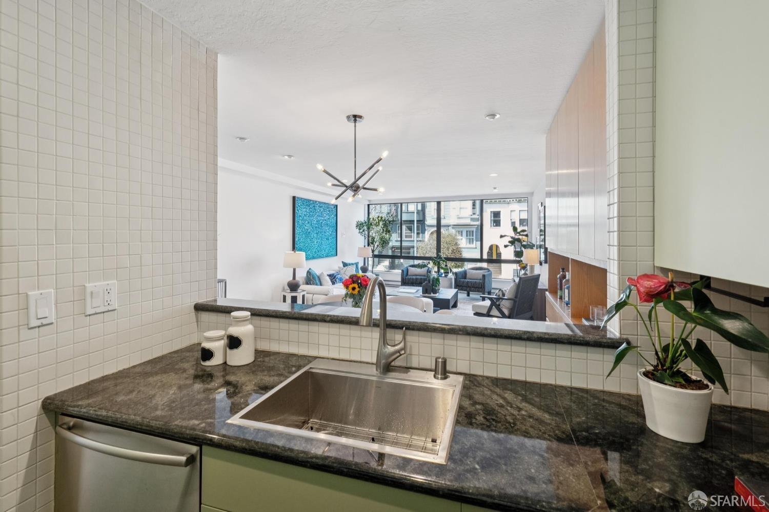 455 Vallejo Street # 204