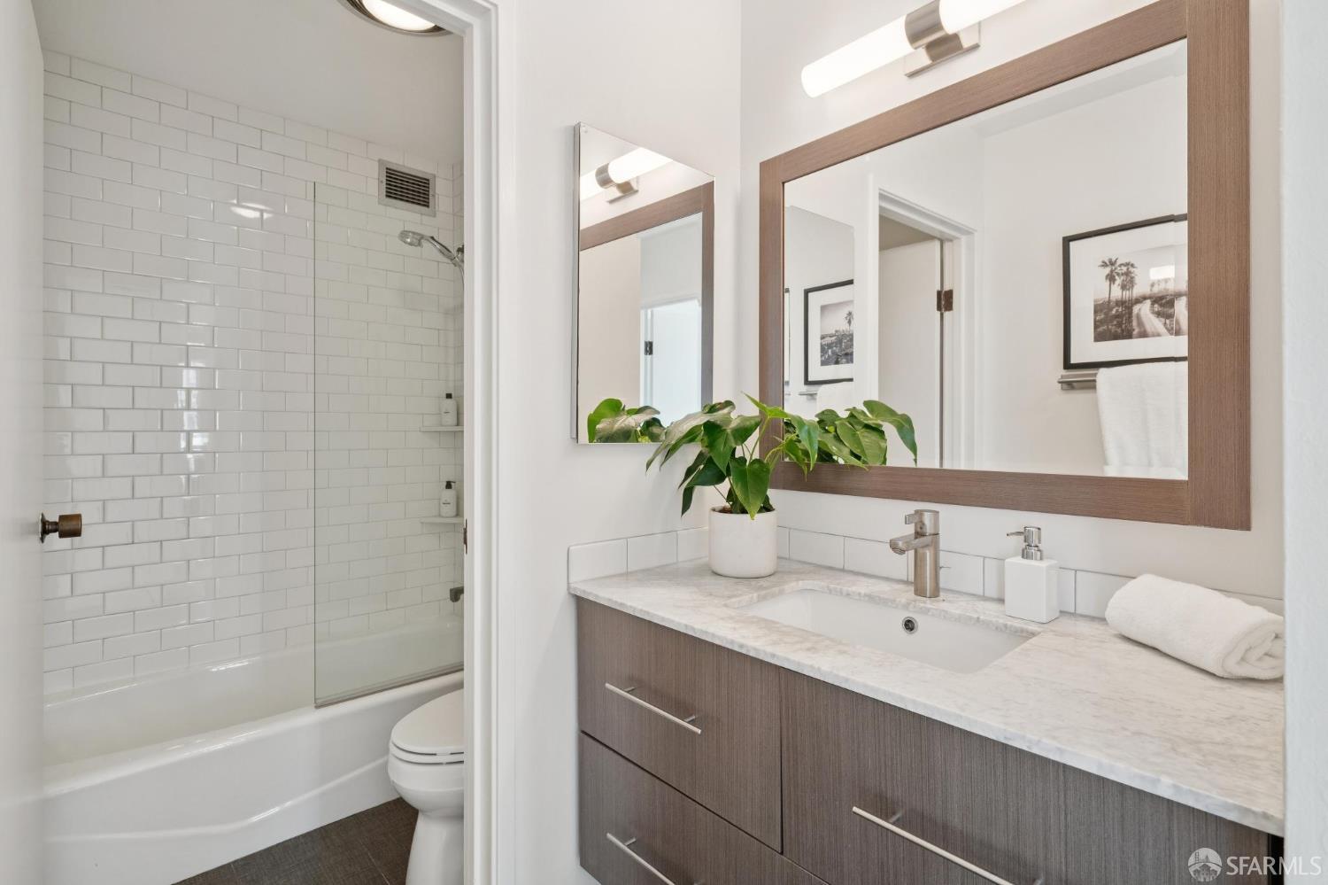 455 Vallejo Street # 204