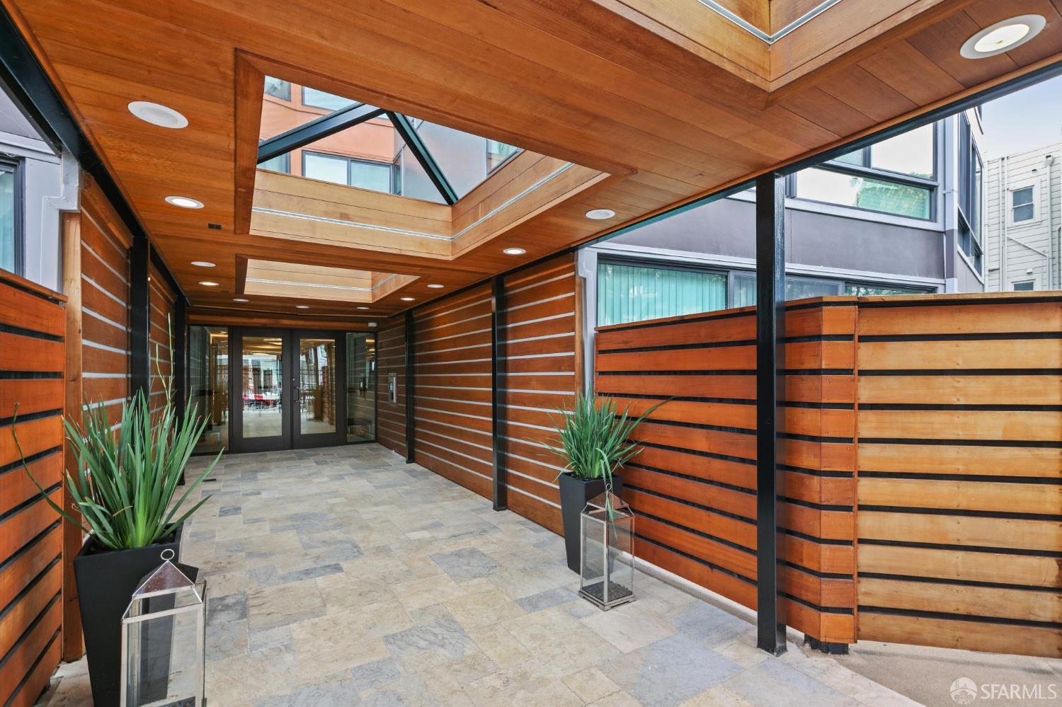455 Vallejo Street # 204