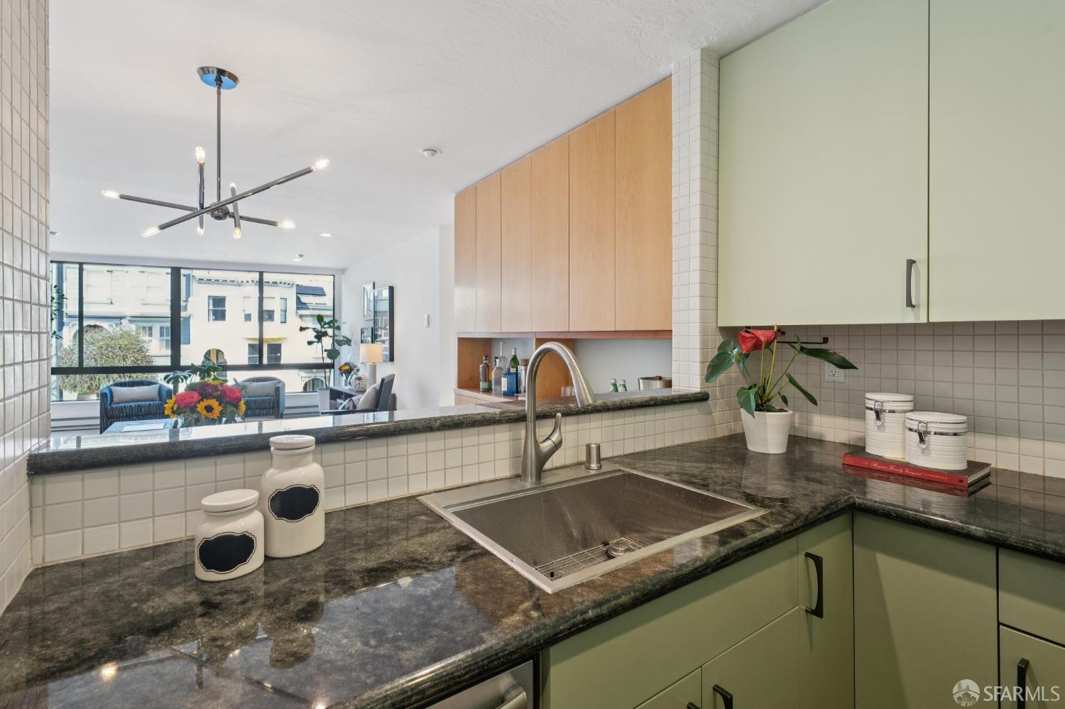 455 Vallejo Street # 204