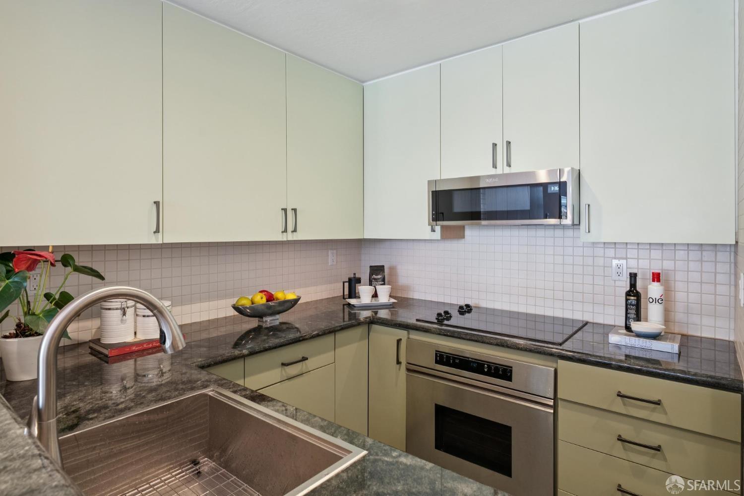 455 Vallejo Street # 204