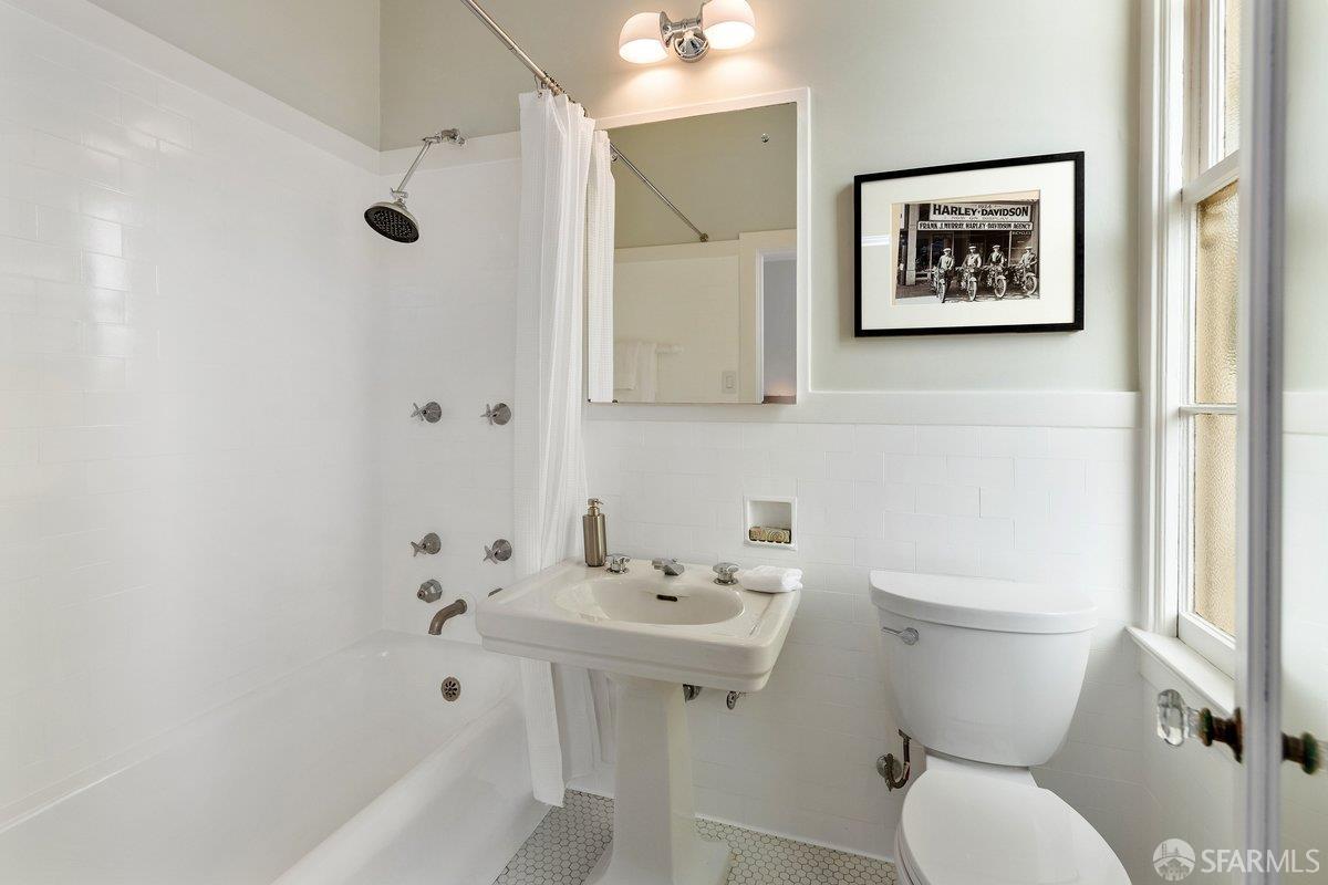 1960 Broadway Street # 4