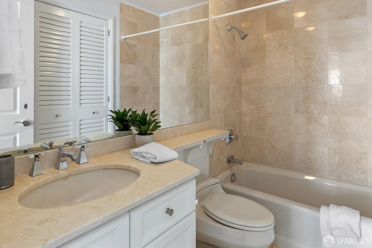 1340 Clay Street # 602