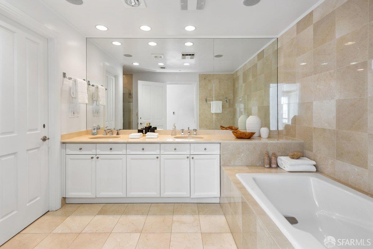 1340 Clay Street # 602