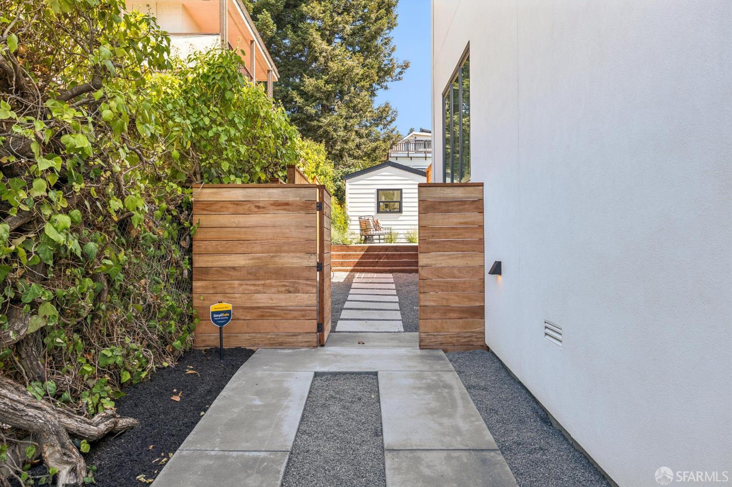 1415 Oxford Street