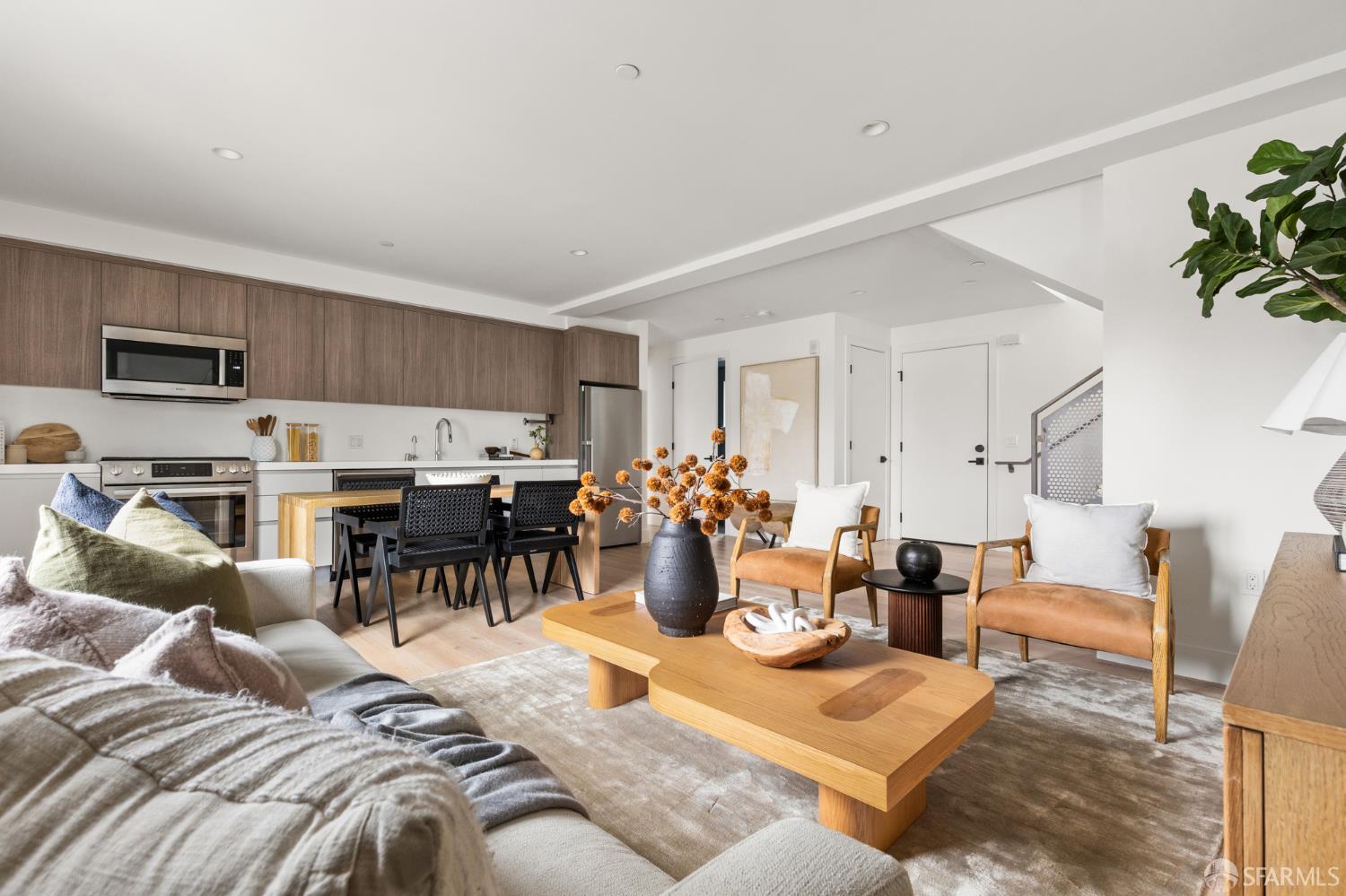 2747 San Pablo Avenue # 204