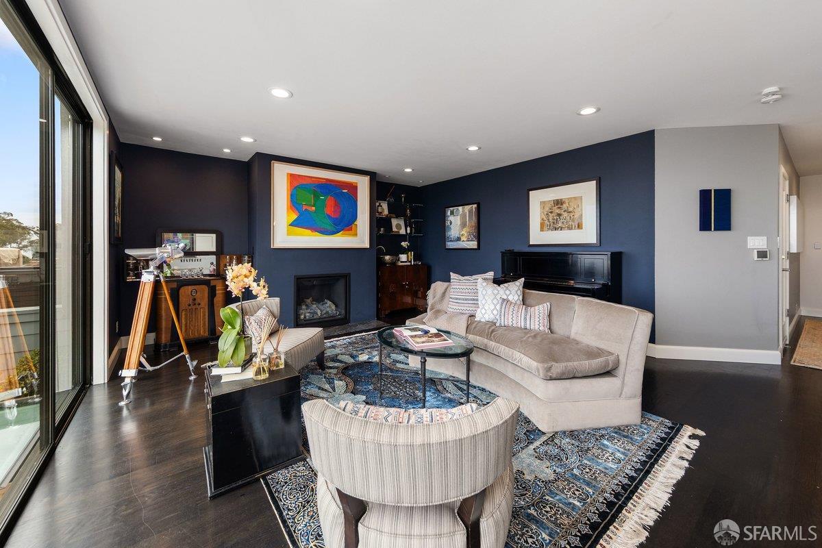 52 Clarendon Avenue