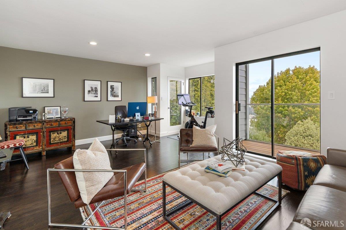 52 Clarendon Avenue