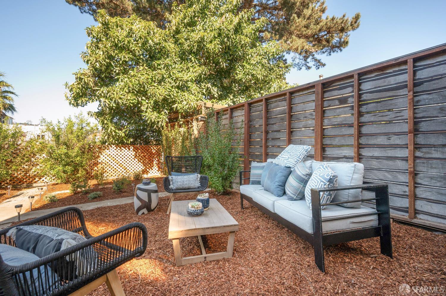 374 Coleridge Street
