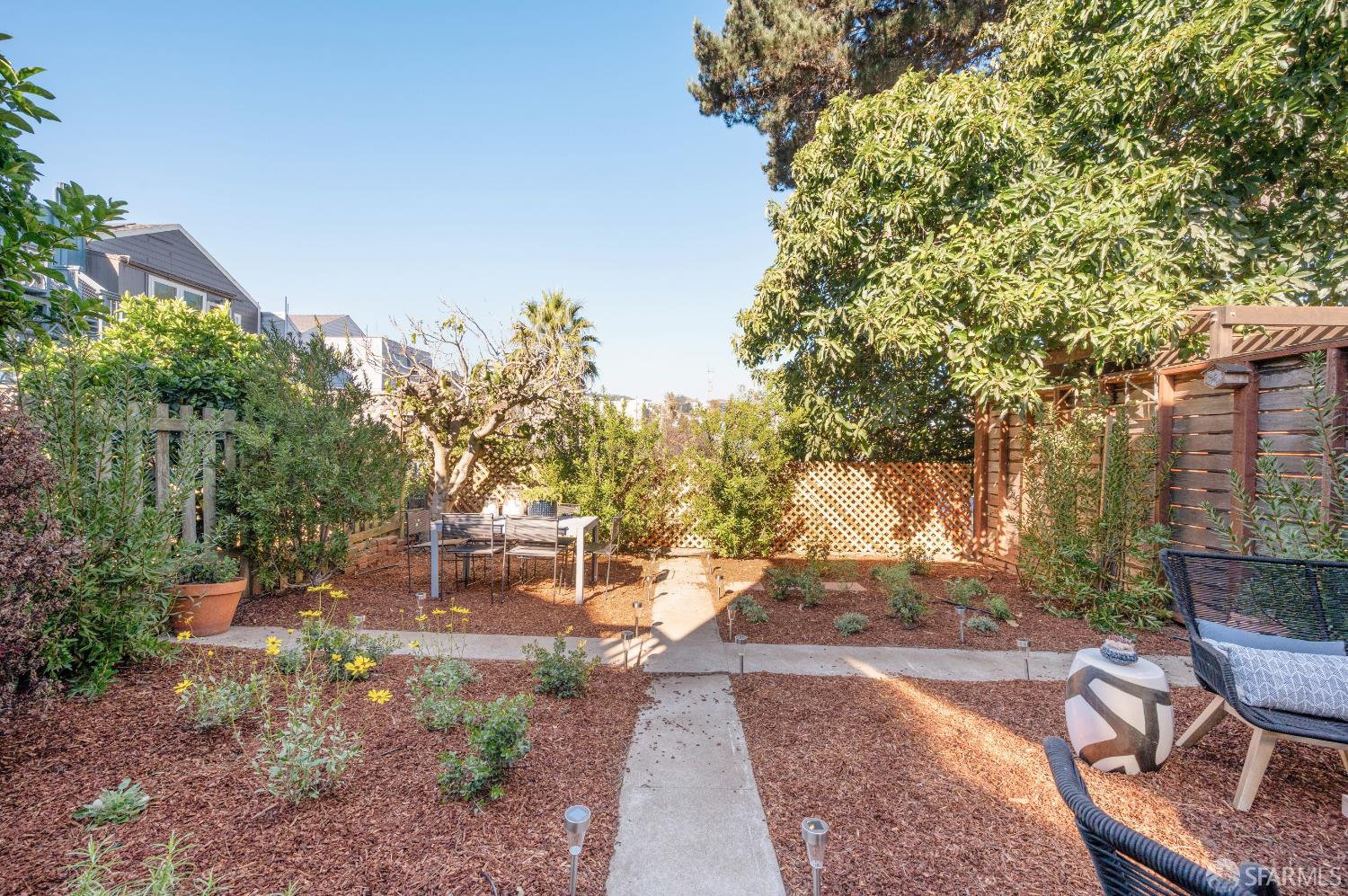 374 Coleridge Street
